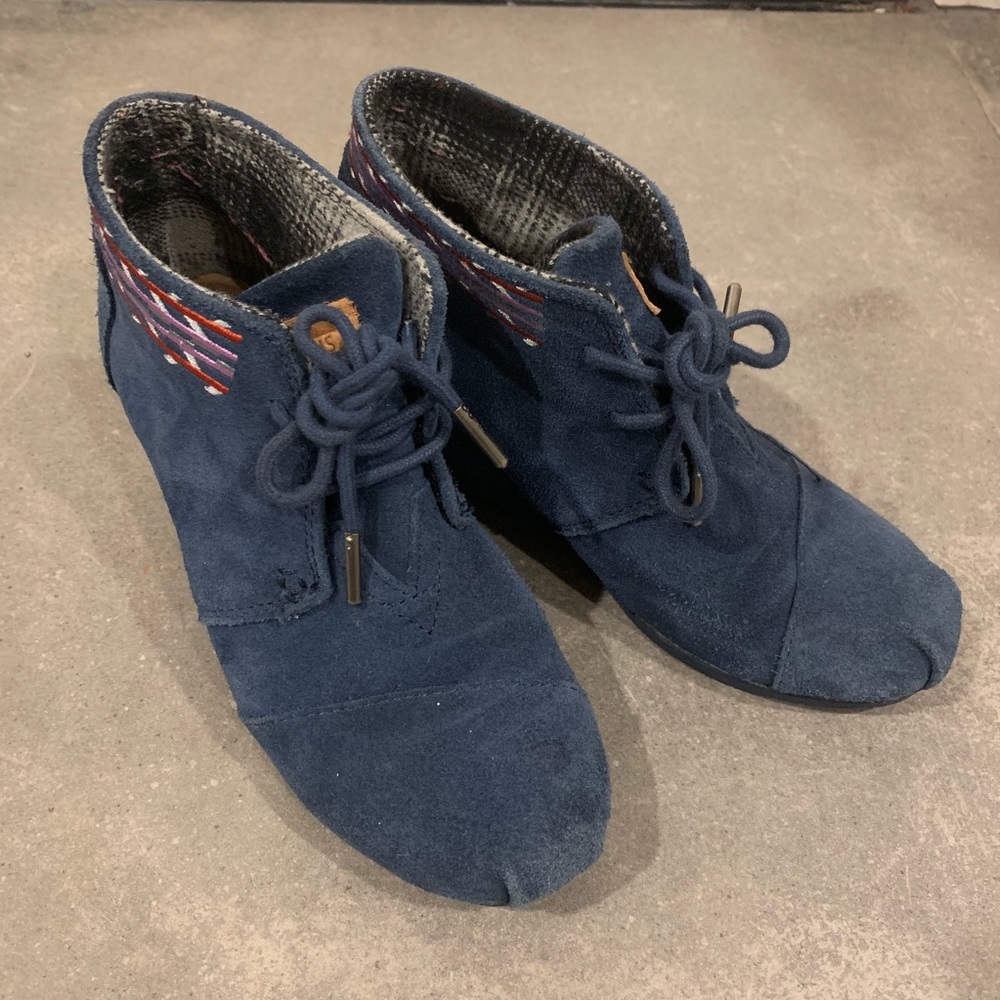 Toms Blue Dessert Boots with Embroidery